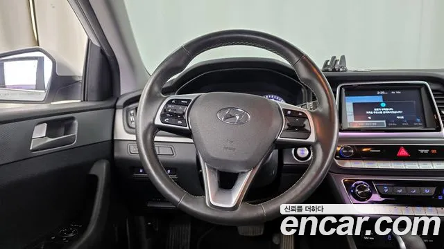 Hyundai Sonata 2019 — фото 19