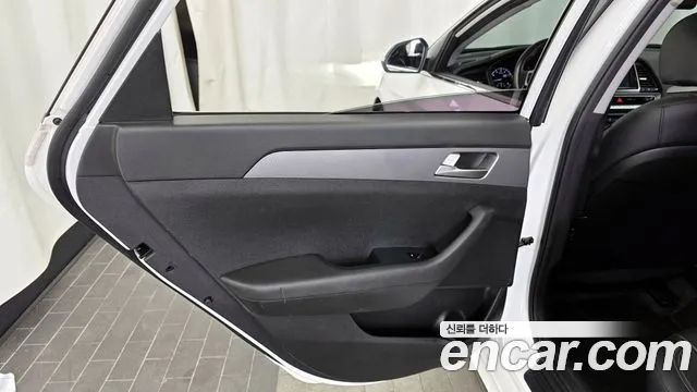 Hyundai Sonata 2019 — фото 15