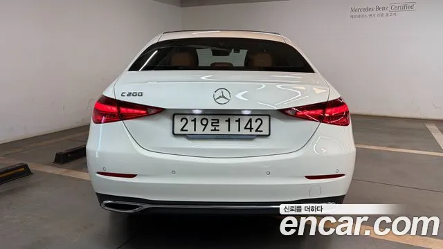 Mercedes-Benz C-Class 2025 — фото 4