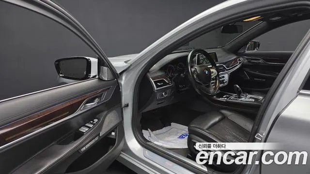 BMW 7-Series 2016 — фото 10