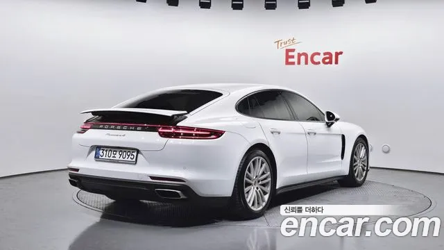 Porsche Panamera 2020 — фото 2