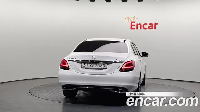 Mercedes-Benz C-Class 2021 — фото 4