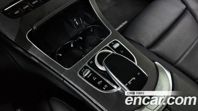 Mercedes-Benz C-Class 2021 — фото 18