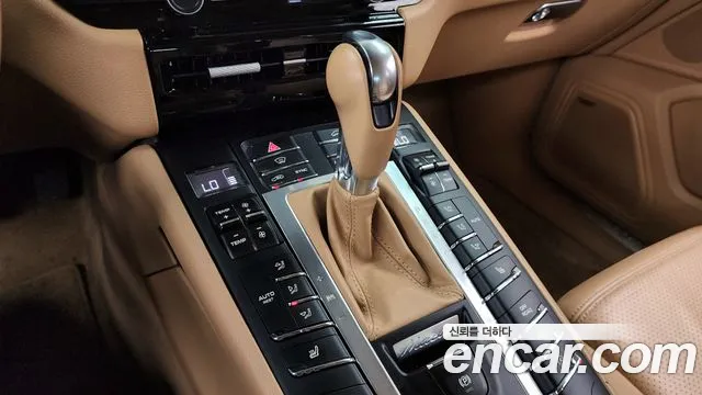 Porsche Macan 2015 — фото 9