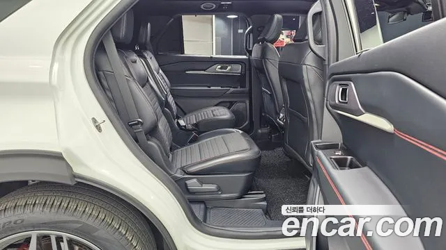 Ford Explorer 2025 — фото 17