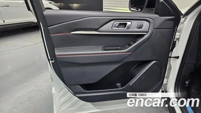 Ford Explorer 2025 — фото 13