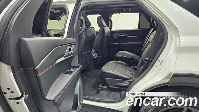 Ford Explorer 2025 — фото 15
