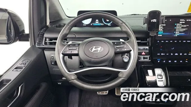Hyundai Staria 2025 — фото 12
