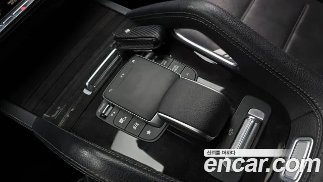 Mercedes-Benz GLE-Class 2021 — фото 18