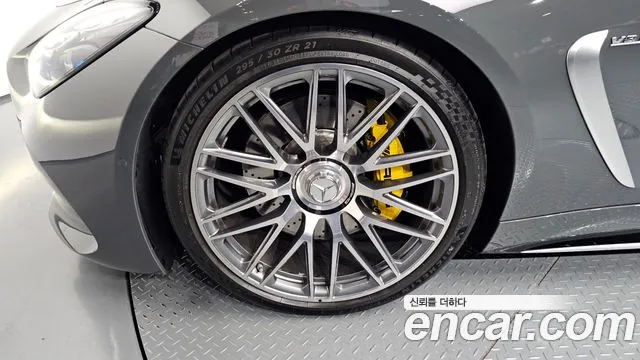 Mercedes-Benz AMG GT 2025 — фото 5