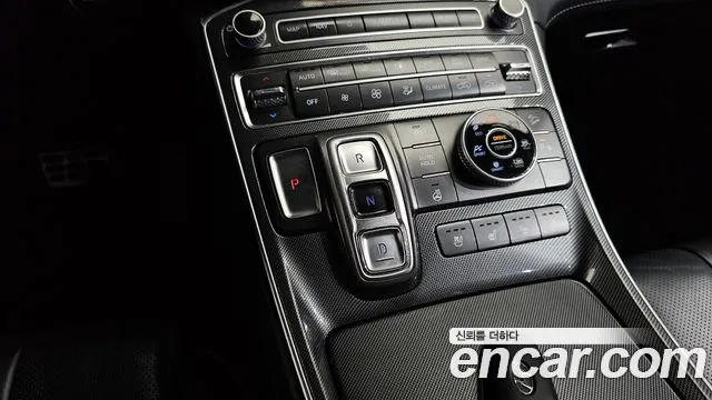 Hyundai Santafe 2021 — фото 9