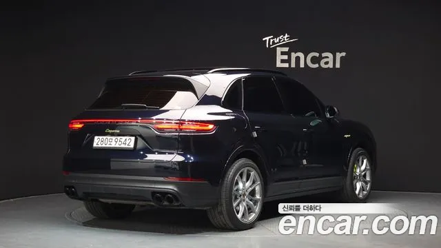 Porsche Cayenne 2020 — фото 2