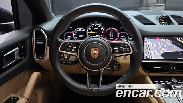 Porsche Cayenne 2020 — фото 19