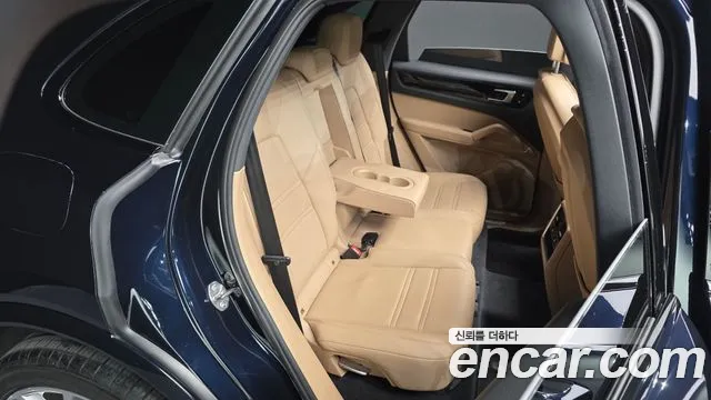 Porsche Cayenne 2020 — фото 16