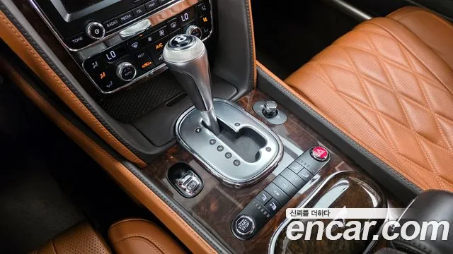 Bentley Flying Spur 2015 — фото 9