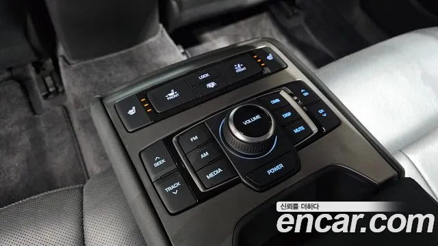 Hyundai Genesis 2016 — фото 19