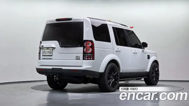 Land Rover Discovery 2016 — фото 2