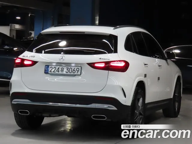 Mercedes-Benz GLA-Class 2024 — фото 2