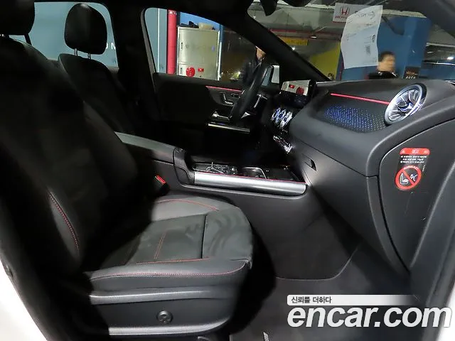 Mercedes-Benz GLA-Class 2024 — фото 10