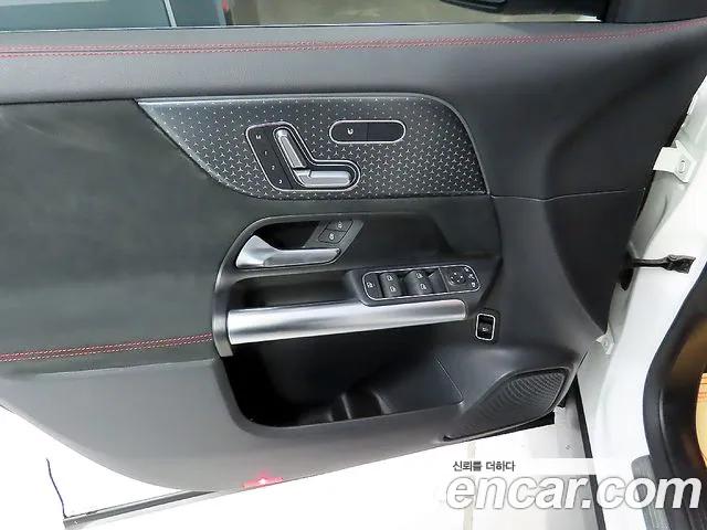 Mercedes-Benz GLA-Class 2024 — фото 14