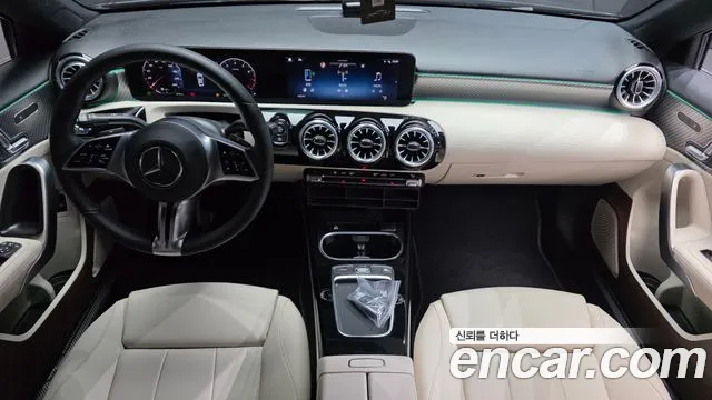 Mercedes-Benz A-Class 2024 — фото 10