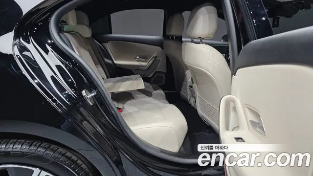 Mercedes-Benz A-Class 2024 — фото 18