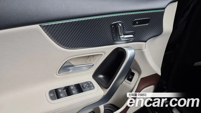 Mercedes-Benz A-Class 2024 — фото 14
