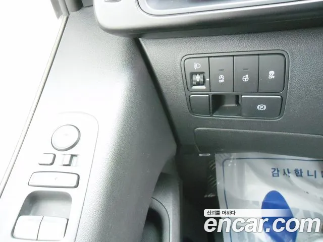 Hyundai Staria 2023 — фото 10