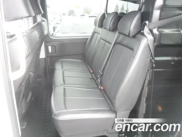 Hyundai Staria 2023 — фото 12