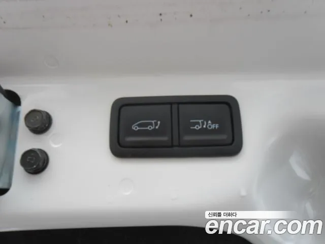 Hyundai Staria 2023 — фото 15