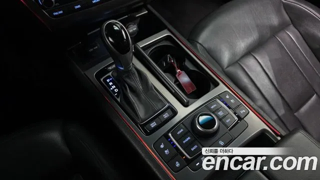 Hyundai Genesis 2016 — фото 9