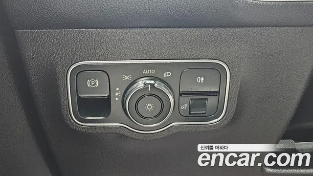 Mercedes-Benz GLB-Class 2021 — фото 15