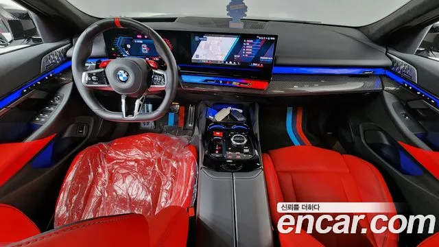 BMW M5 2025 — фото 10