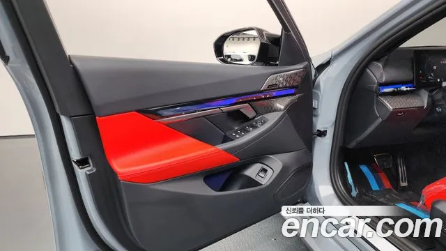 BMW M5 2025 — фото 14