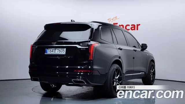 Cadillac XT6 2022 — фото 2