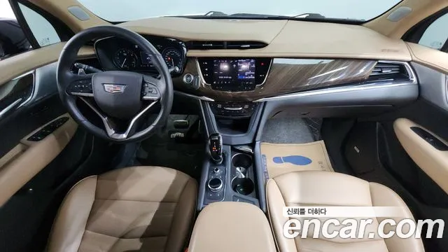 Cadillac XT6 2022 — фото 10