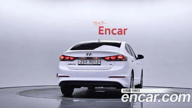 Hyundai AVANTE 2018 — фото 4