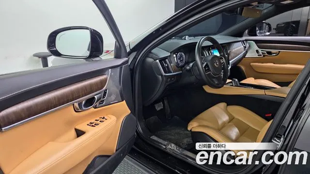 Volvo V90 2021 — фото 12