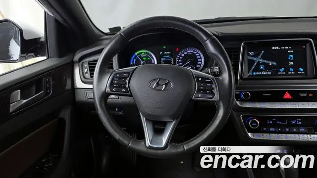 Hyundai Sonata 2018 — фото 18