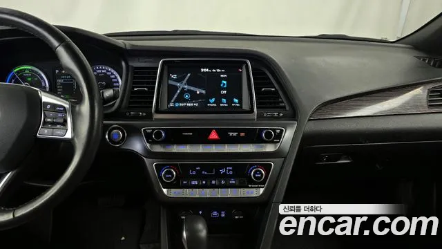 Hyundai Sonata 2018 — фото 19