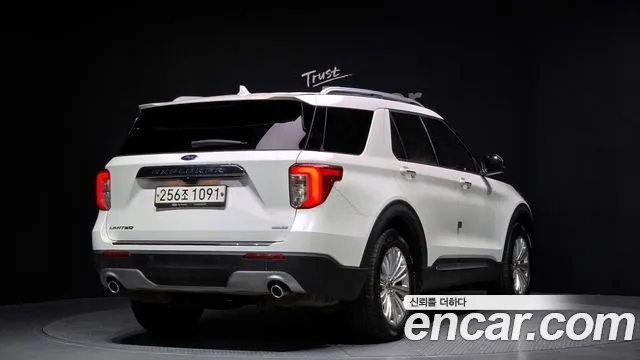 Ford Explorer 2020 — фото 2