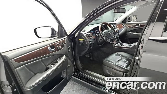 Hyundai Equus 2015 — фото 10