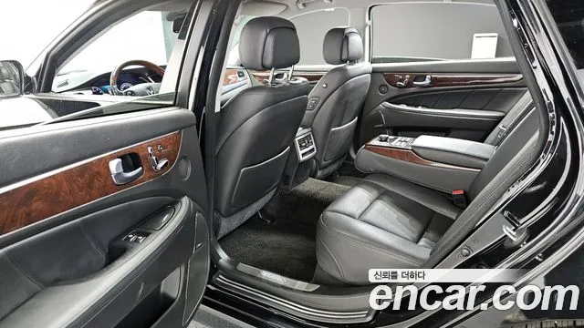 Hyundai Equus 2015 — фото 11