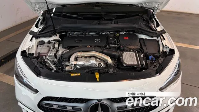 Mercedes-Benz GLA-Class 2025 — фото 6