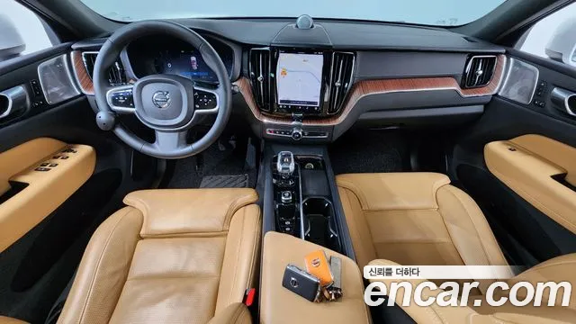 Volvo XC60 2024 — фото 10