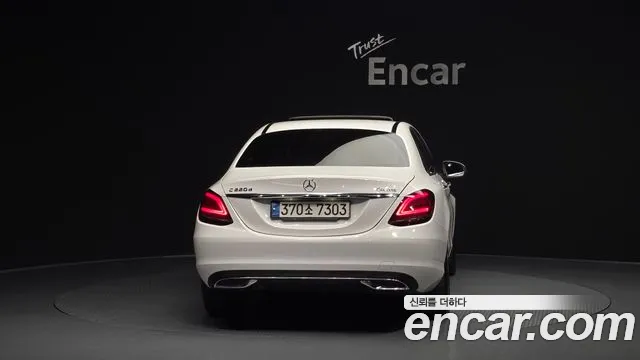 Mercedes-Benz C-Class 2021 — фото 4