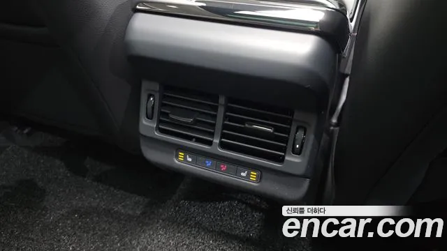 Land Rover Range Rover Evoque 2025 — фото 17