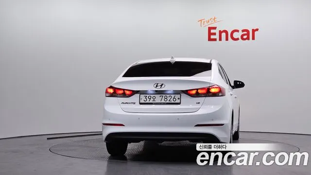 Hyundai AVANTE 2018 — фото 4