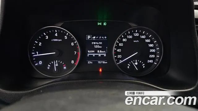 Hyundai AVANTE 2018 — фото 11
