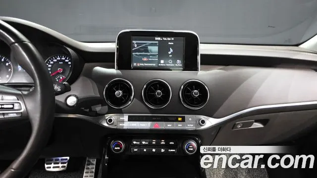 Kia Stinger 2018 — фото 14